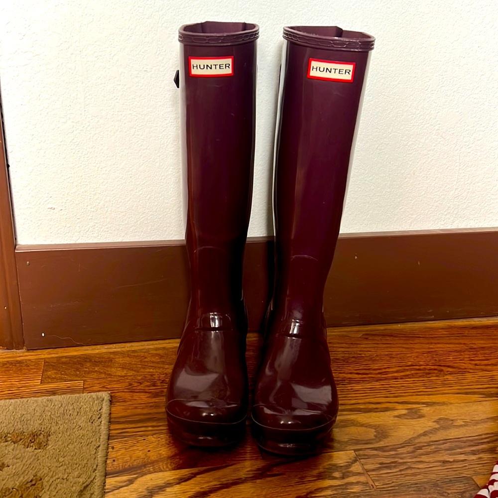 Like new Hunter rain boots
